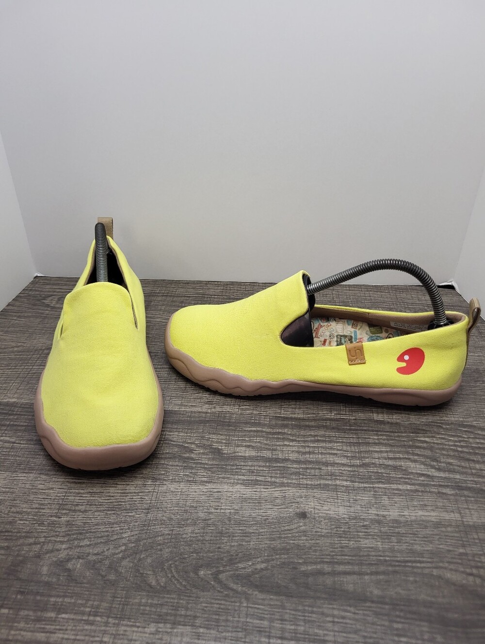 UIN Slip On Shoes Comfortable Loafer Yellow Women's Size 9